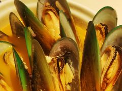 白葡萄酒煮蓝壳青口及黄蚬-港丽餐厅(高德置地店)