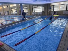 -鲸灵公元游泳中心