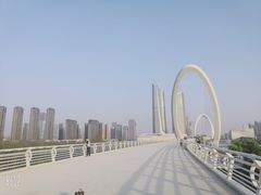 -南京眼步行桥