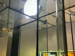 -Apple零售店(华贸购物中心店)