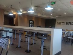 -麦当劳(杨林得来速店)