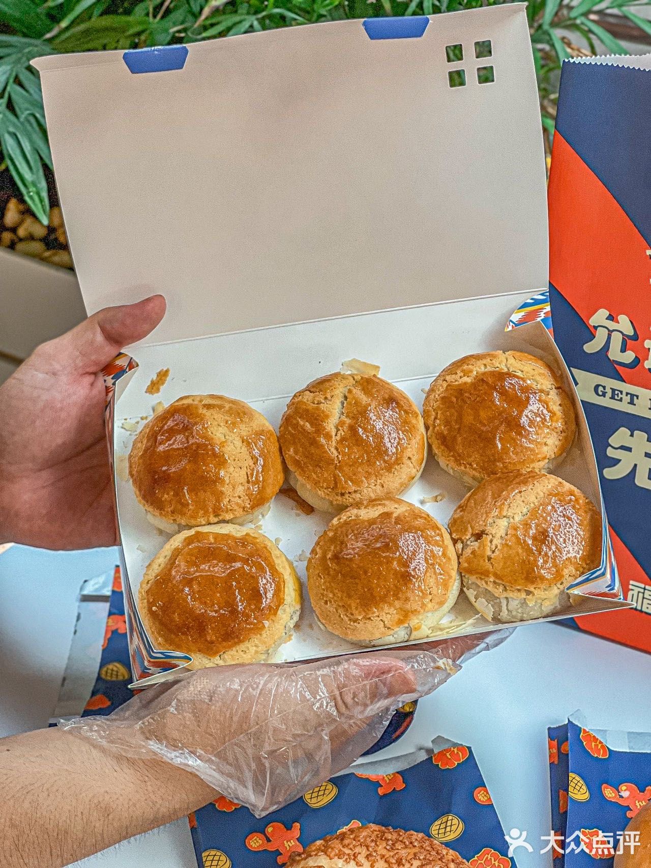 福福爆款回归‼️菠萝包酥皮的鲜肉月饼‼️