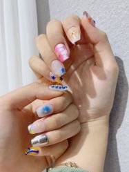 -进巍美甲美睫