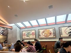 -瑞虹新天地月亮湾