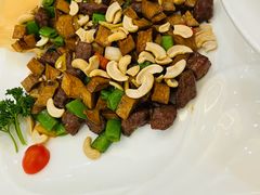 特色黑枞菌炒牛肉-鹭园酒家·四十年老字号