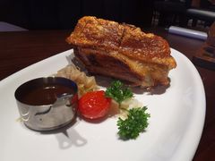 自酿啤酒脆皮烤猪肘-Ambra Haus琥珀屋精酿餐厅(宝山店)