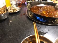 -鸿顺老铁锅美蛙鱼府(解放碑店)