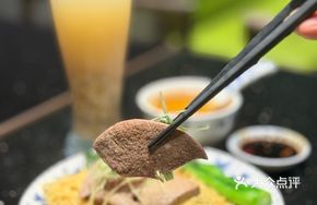 Thick, Large, Crisp Fresh Pork Offal Noodle Soup