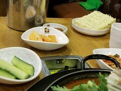 -喇喇排骨火锅·传统韩式脊骨汤(望京西园总店)