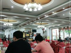大堂-红日饭店(裕隆三路店)