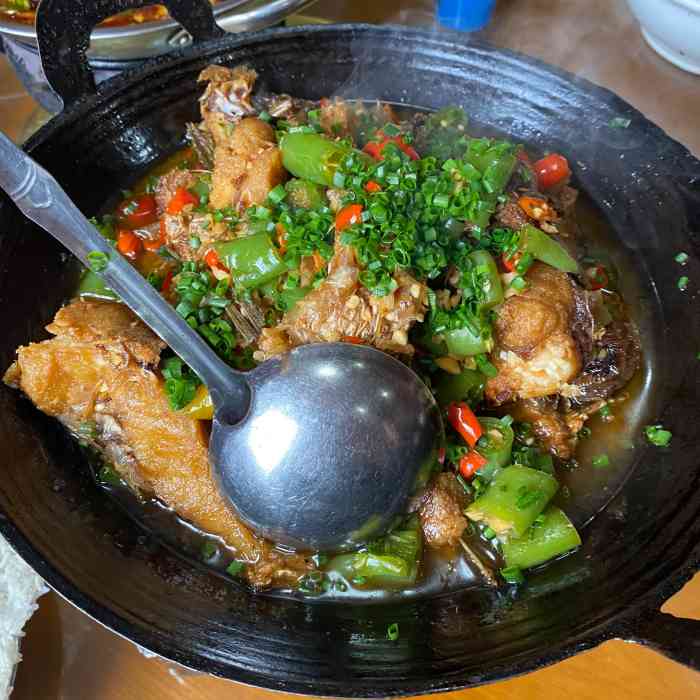 泸溪县兴民苗家柴火饭店(白沙店)