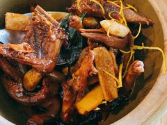 花雕乳鸽-乾坤饭店