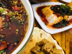 -东家小院金汤酸菜鱼(南阳路店)