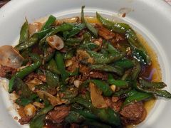 -阿瓦山寨·湘菜现炒·剁椒鱼头王(咸阳总店)