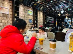 -钟书阁(松江泰晤士小镇店)