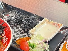 乌辣辣地狱炸鸡-仙隐小鹿中華の日料(荣民龙首广场店)