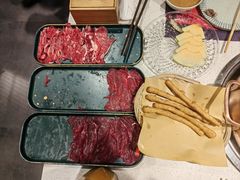 -牛村来人潮汕牛肉火锅(西单店)