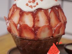 草莓生乳冰-WONDER ICE 萬得冰田(建設路总店)
