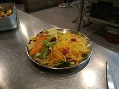 -马路牙子烧烤音乐酒馆(望京店)