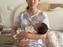 -乐禧母婴全自营月嫂(宝山店)