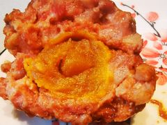 鸭蛋黄狮子头-梅飞酒家(名辉豪庭店)