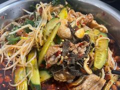 -周良天山牛杂城(天山路总店)