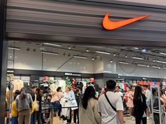 -东荟城名店仓