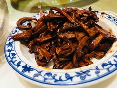 -山明水秀大饭店