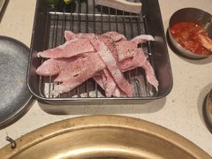 -蚂蚁洞·烤肉大营地(上海静安大悦城店)