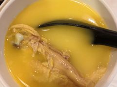 -鲜入围煮花胶鸡海鲜火锅