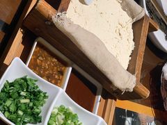 -东口码头·烧鸽子·鱼头泡饼·地方菜(金鹰悦城店)