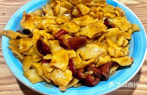 Stewed Intestine with Noodles