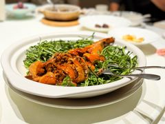葱烤八宝葫芦鸭-屋里厢上海菜馆