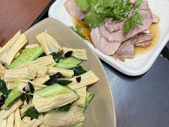 -亮亮面馆(经六路店)