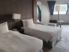 -上海滴水湖皇冠假日酒店
