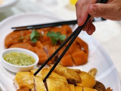 白切鸡拼港式百味猪手-悦秀大酒楼(江头店)