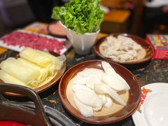 -憨孃孃·重庆老火锅(红山黑金店)