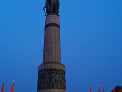 -人民防洪胜利纪念塔