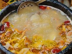 -鲁朗边巴次仁农家石锅