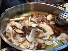 -野菌皇海景野生菌火锅(滨海大道店)