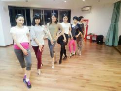 拉丁舞课-文E范儿ZUMBA尊巴舞蹈