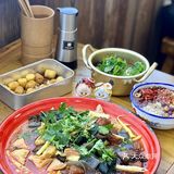 比脸还大｜火爆京城的巨无霸秤盘麻辣烫