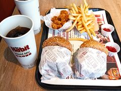 -The Habit Burger Grill 哈比特汉堡(复兴soho店)