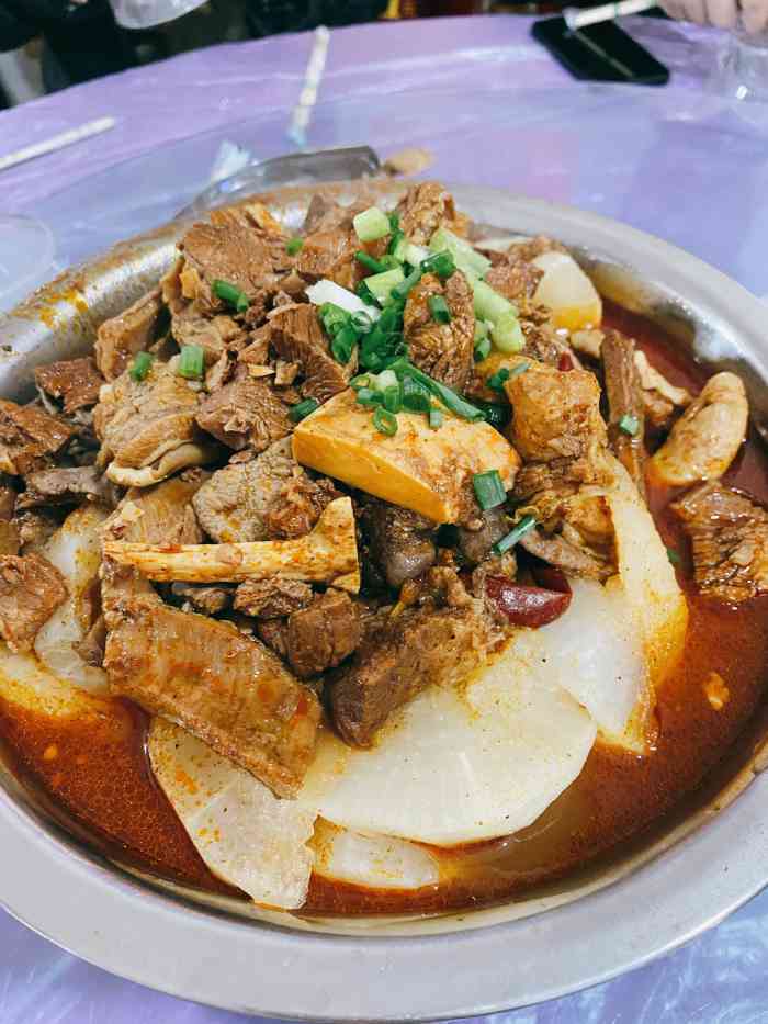 桂萍特色牛筋牛杂(长堤街总店)-"充满烟火气息的一条小路,感受到了