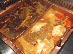 -老牌坊云南鱼豆花火锅(嵩山店)
