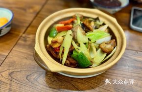 Stir-Fried Purple Basil Pork Neck Pot