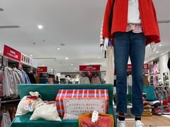 -优衣库(上海金桥国际商业广场店)