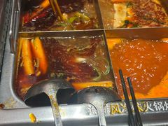 -海底捞火锅(宝龙广场夜宵主题店)