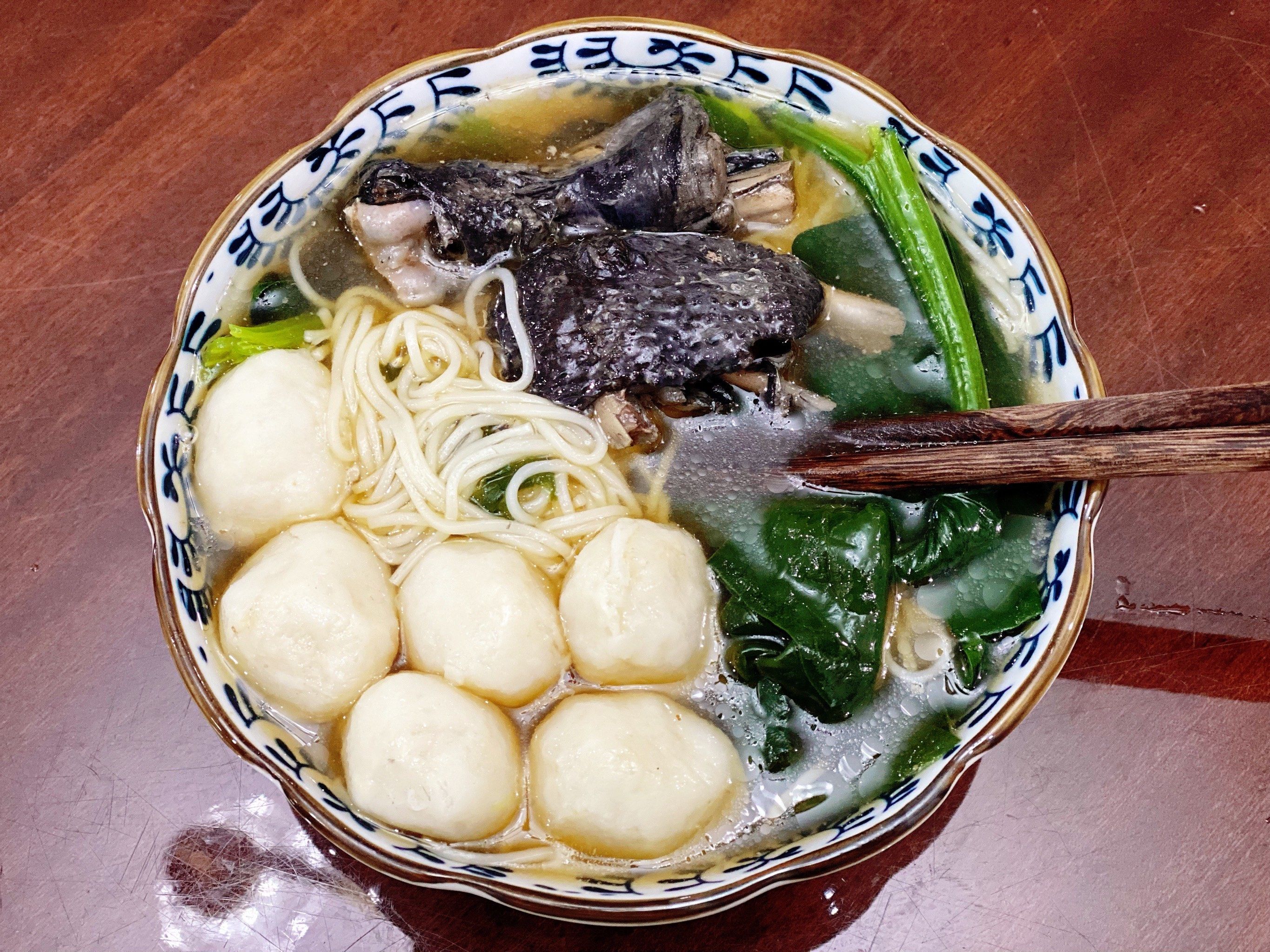 老人宝宝最爱的鸡汤鱼丸面,做法在图三