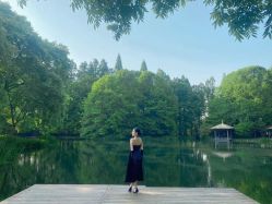 -唯一旅拍·颂当代影像艺术中心(上城店)